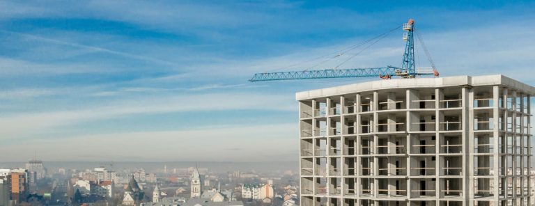 Vue aérienne d’une ville en construction